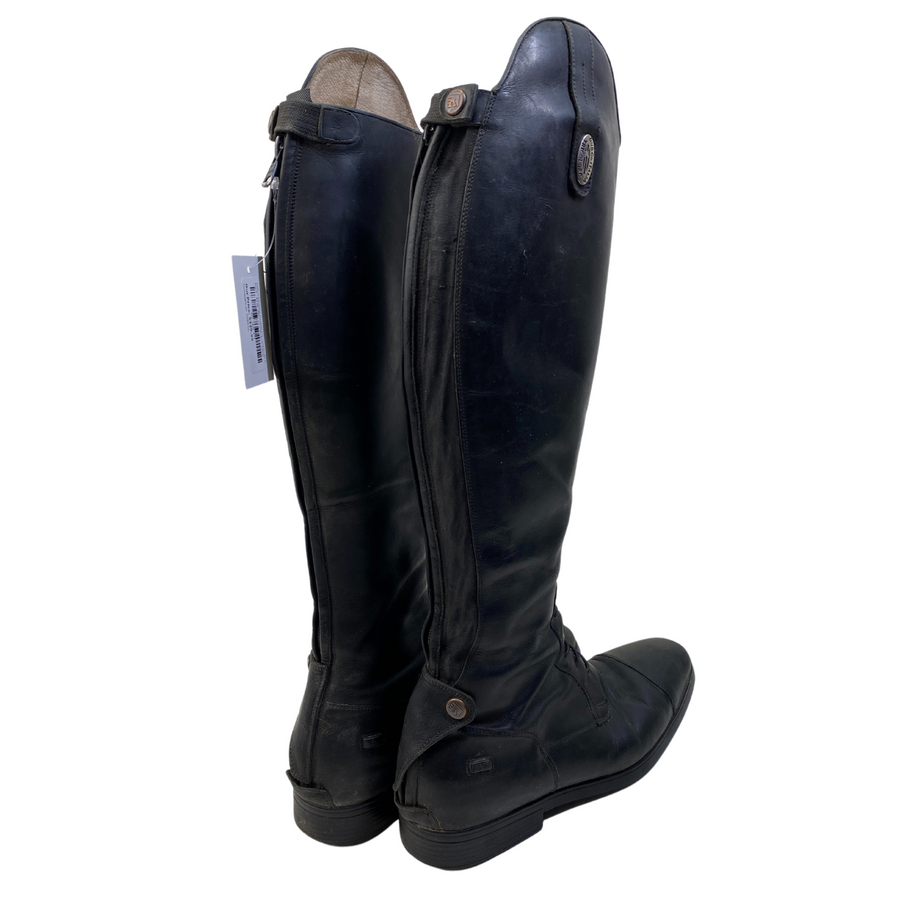 Back of DeNiro Tricolore Amabile Pro Field Boots in Black