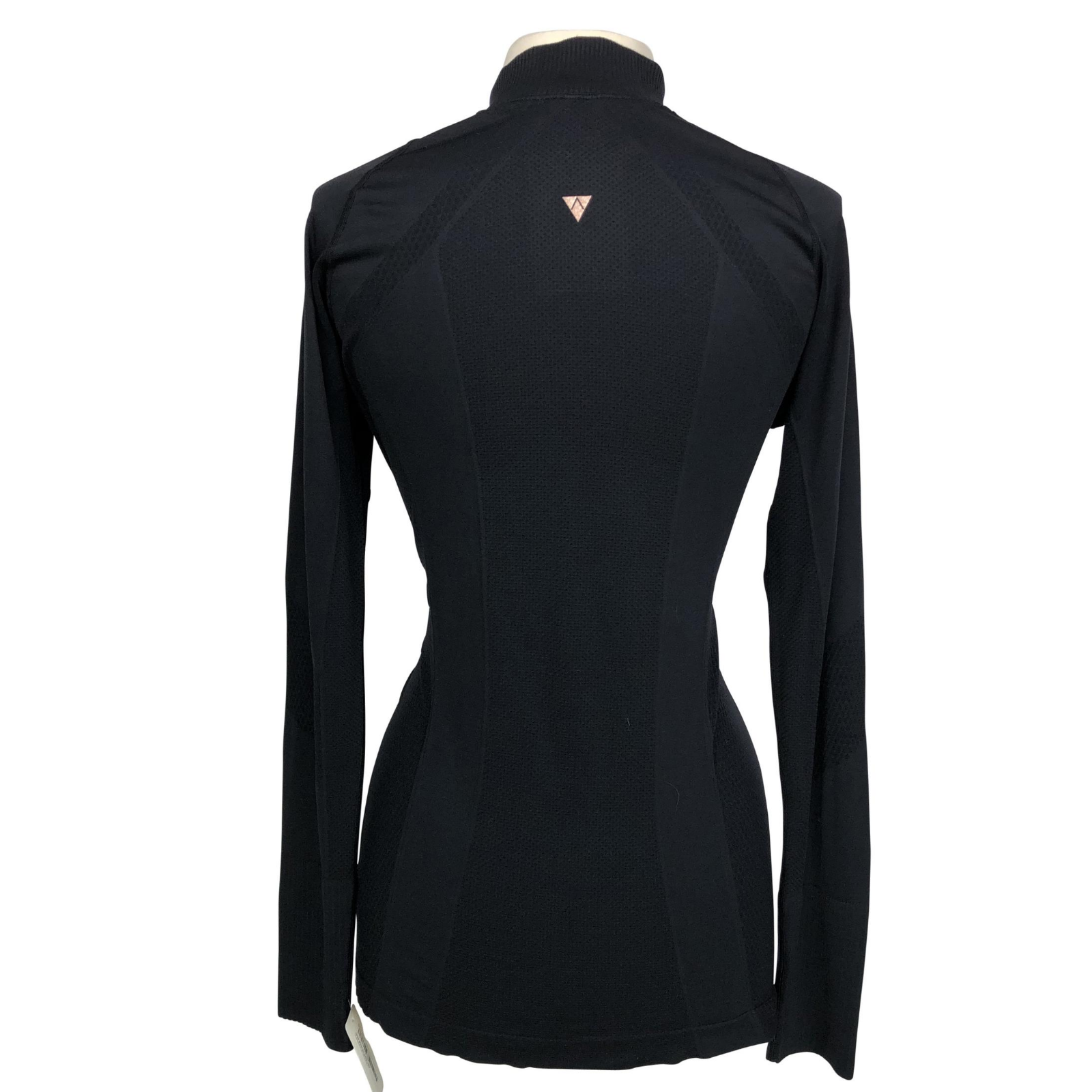 Anique Signature Shirt in Black Swan