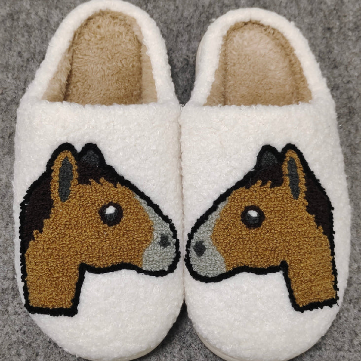 Dreamers &amp;amp; Schemers Horse Head Emoji Slippers - Women's 4.5/5
