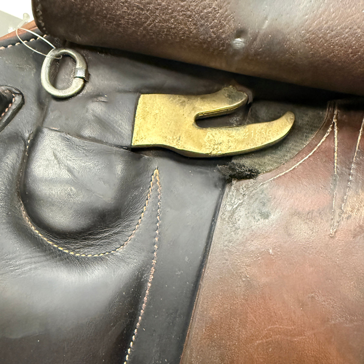 Devoucoux 2013 'Chiberta K' Monoflap Sadle in Brown - 18"