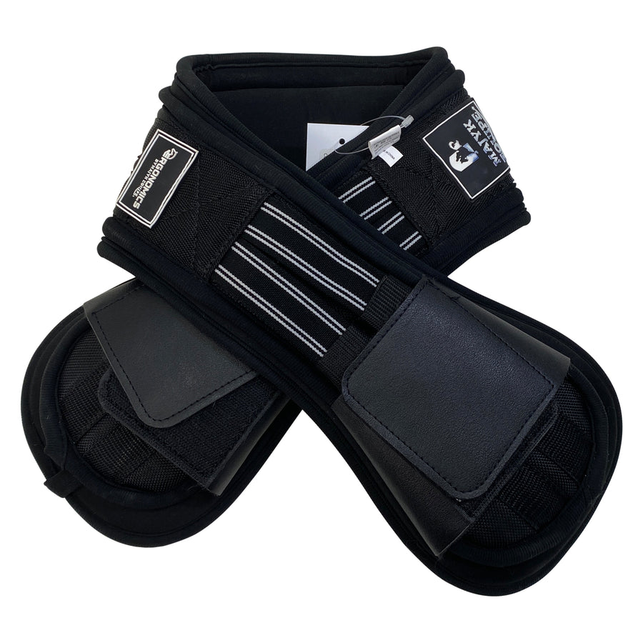 Majyk Equipe 'Spur Saver' Dressage Girth in Black
