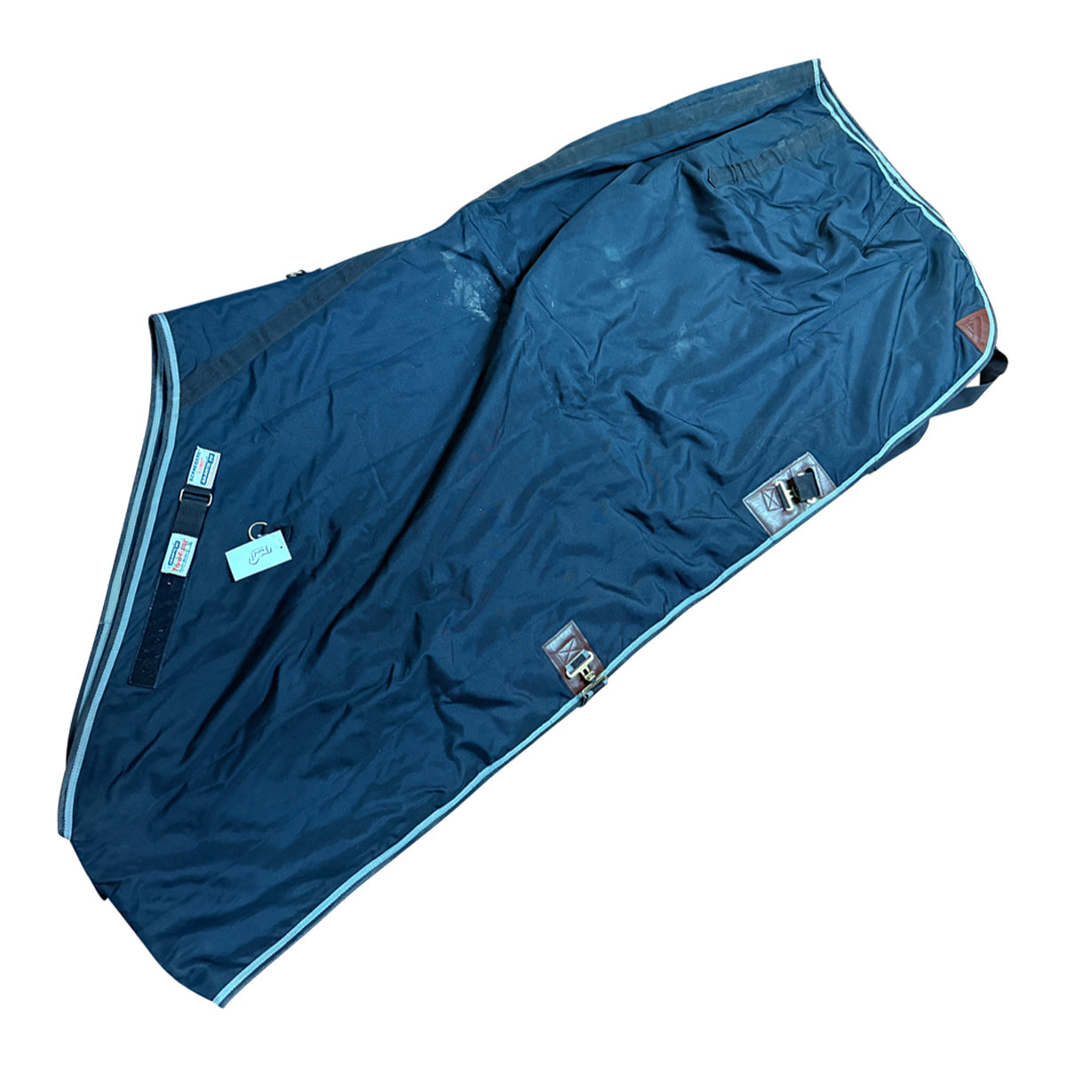 Schneiders Challenger Adjusta-Fit V-Free Lightweight Closed Front Turnout Blanket in Black