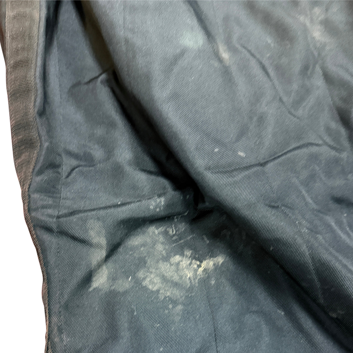 Schneiders Challenger Adjusta-Fit V-Free Lightweight Closed Front Turnout Blanket in Black