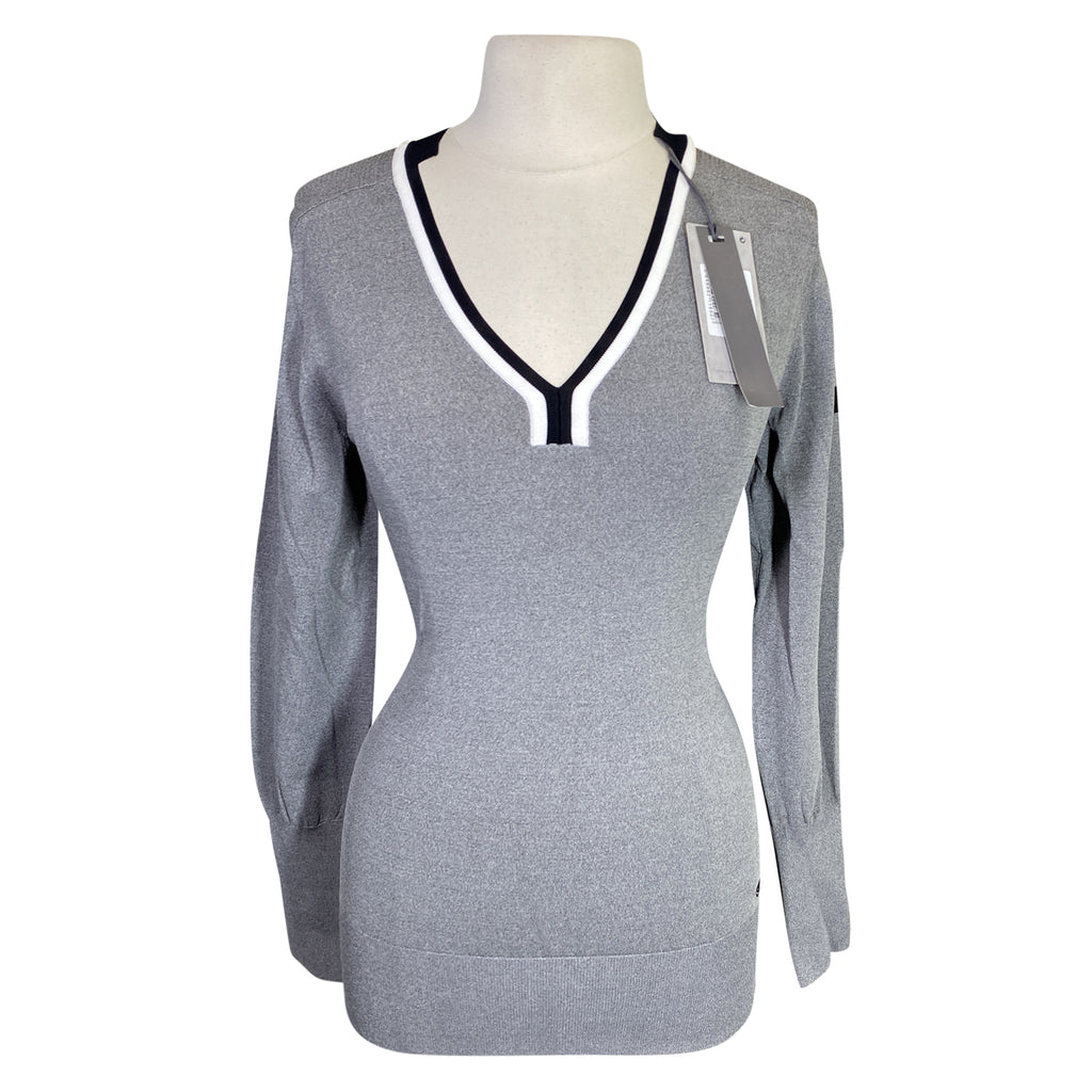 AA Platinum 'Vienna' V-Neck Sweater in Grey - Women's Large