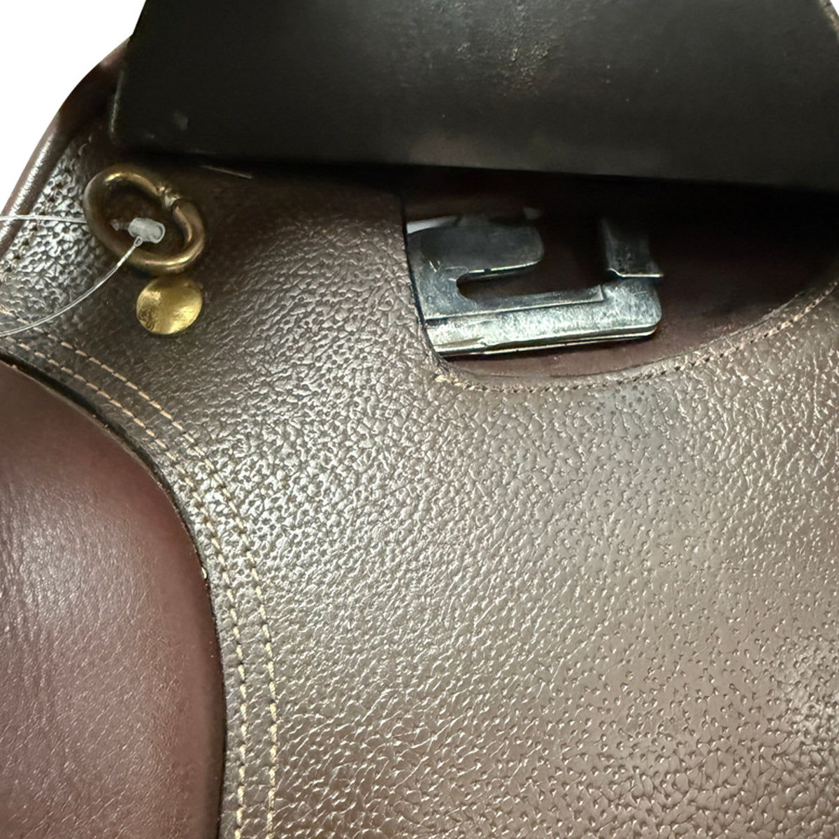 Henri de Rivel Club Close Contact Saddle in Brown