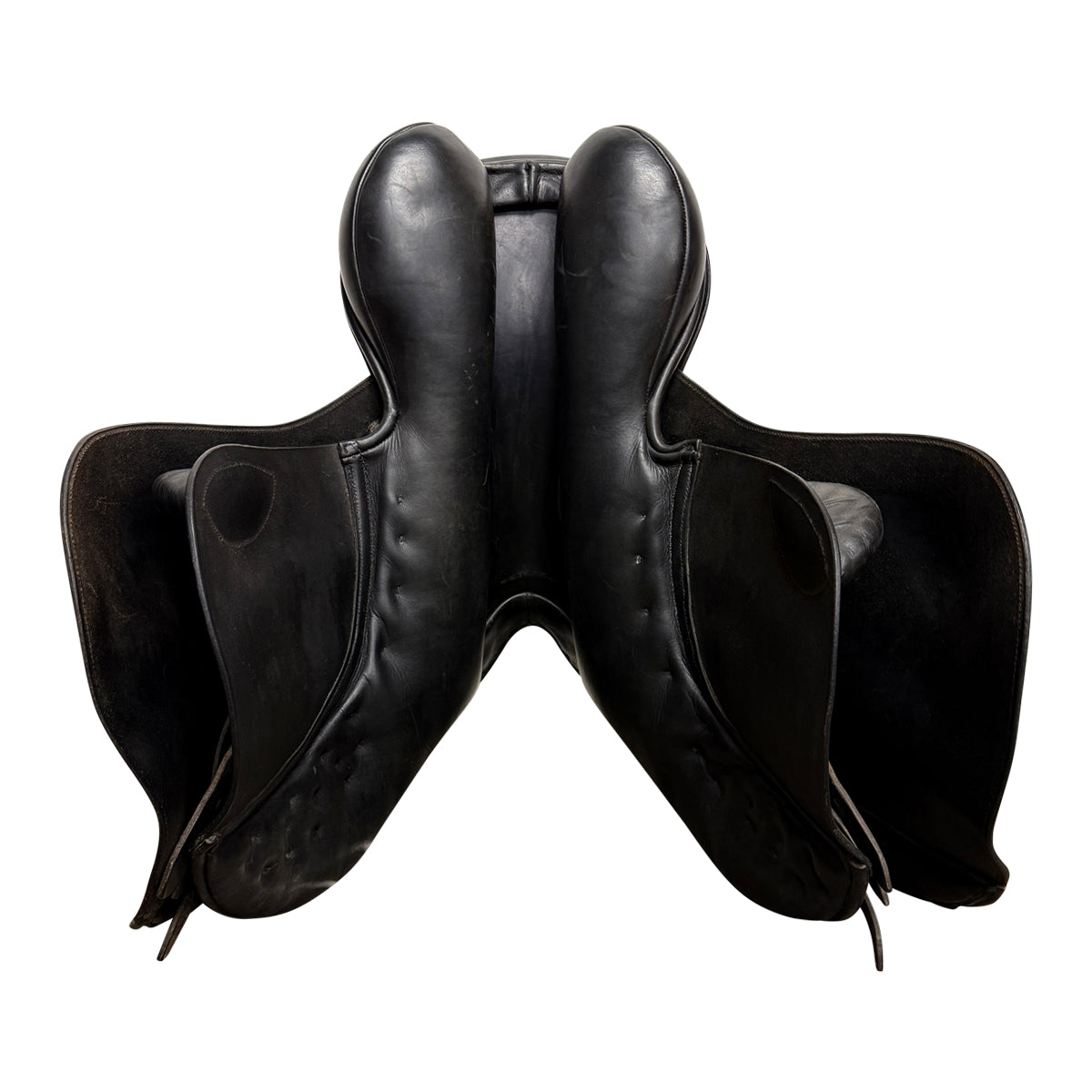 County 'Conquest' Jump Saddle in Black