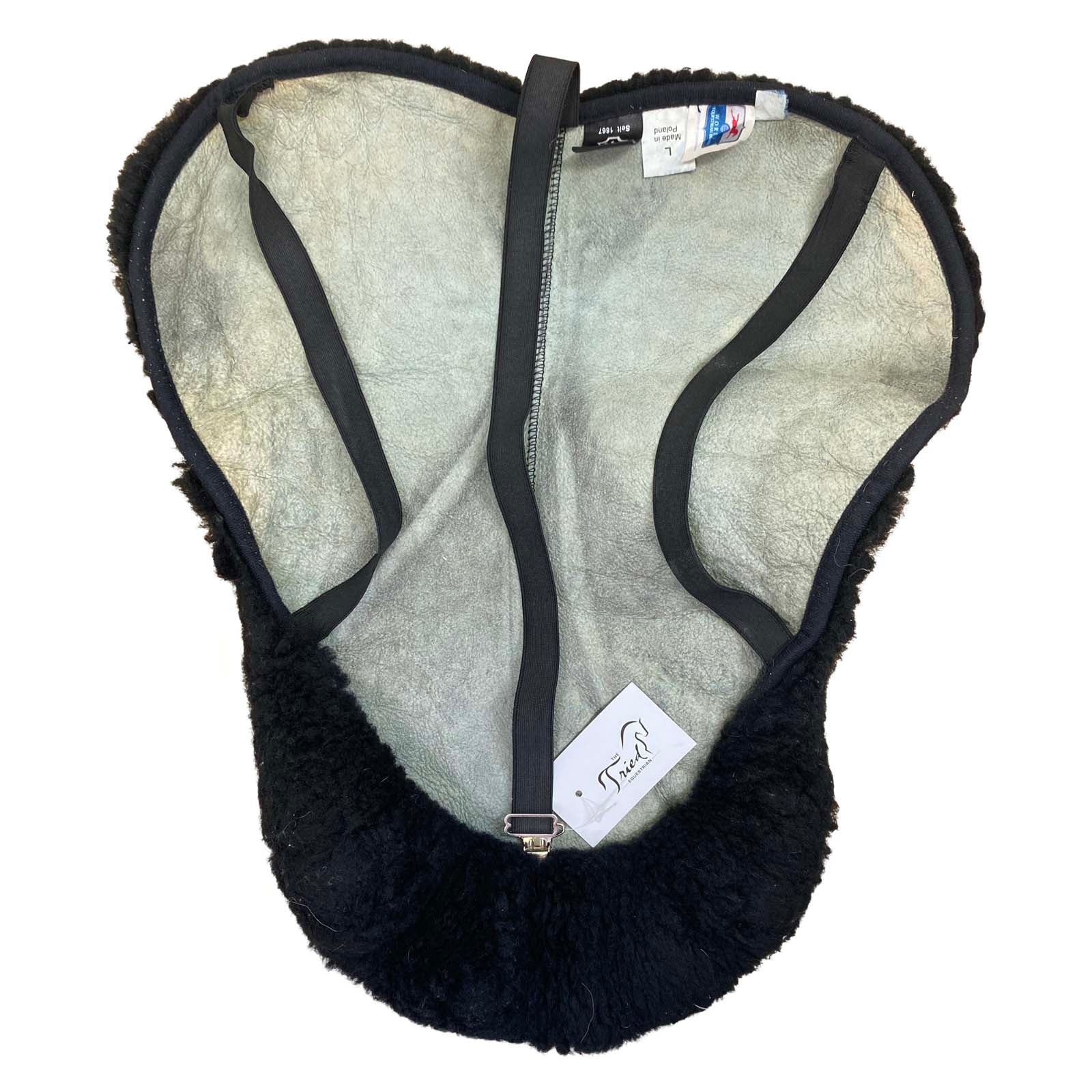 Mattes Sheepskin Seat Cover in Black