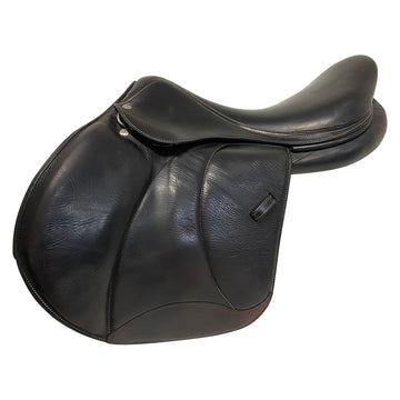Left side of Voltaire 2019 Stuttgart Saddle in Dark Brown