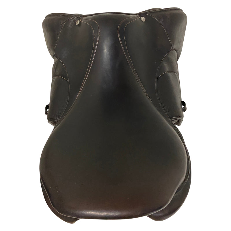 Seat on Voltaire 2019 Stuttgart Saddle in Dark Brown