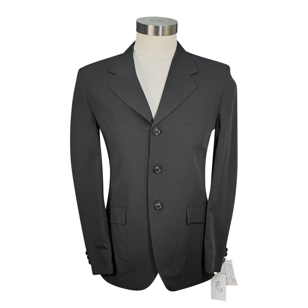 Grand Prix Techlite Show Jacket in Black