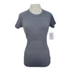 Short Sleeve Seamless Athletic Tee in Heather Grey