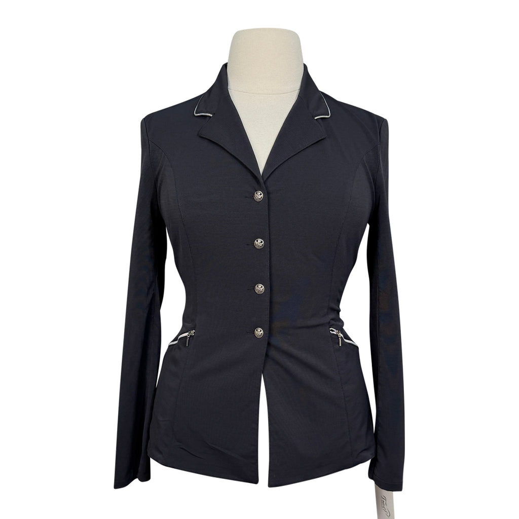 FITS Mesh Show Coat in Black