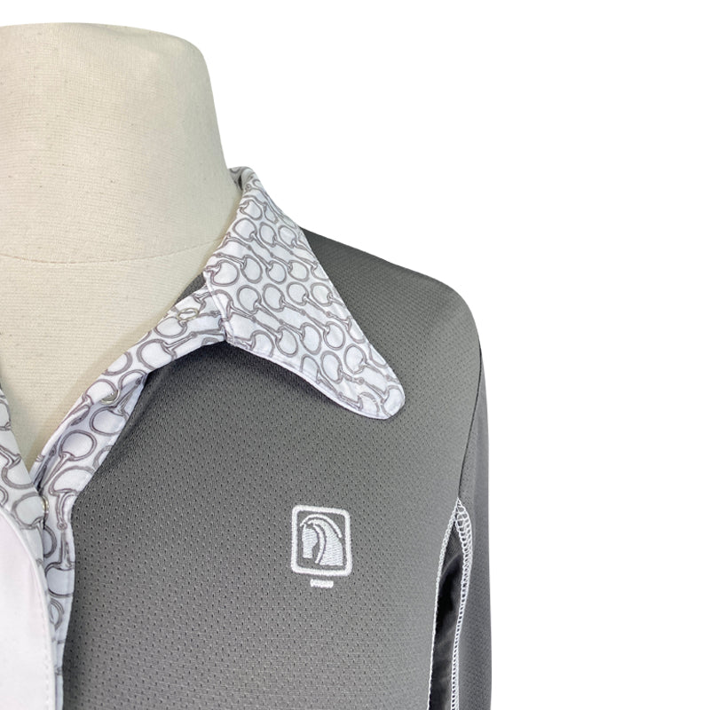 Close up of Romfh Signature Magnetic Competition Shirt in Grey/White