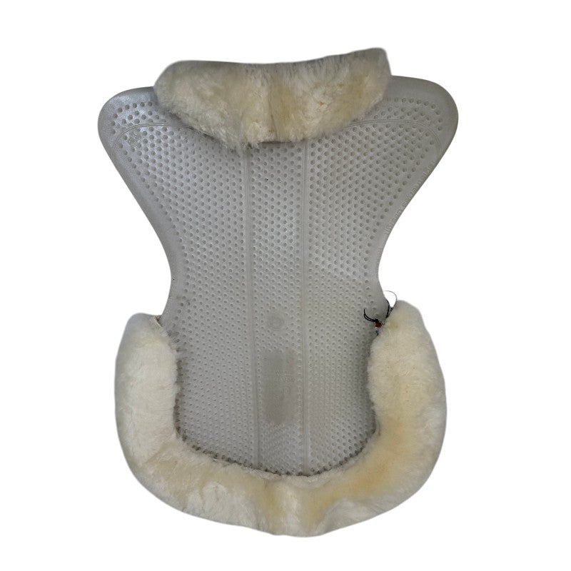 Acavallo Cut Out Sheepskin Gel Pad with Dri-Lex in White