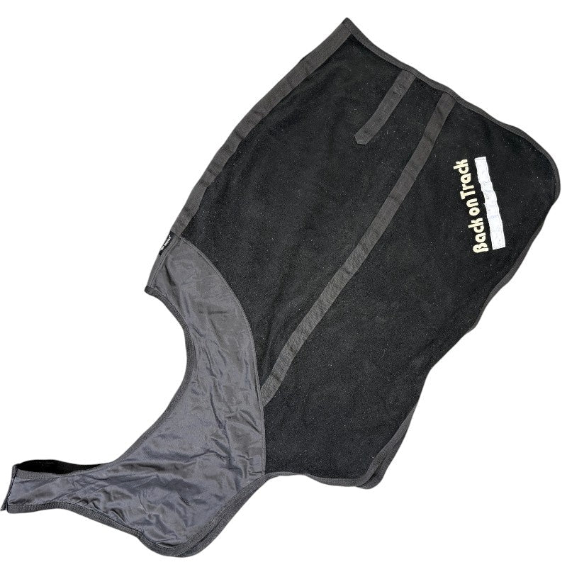 Weatherbeeta Anti-Static Fleece Quarter Sheet in Black/Grey