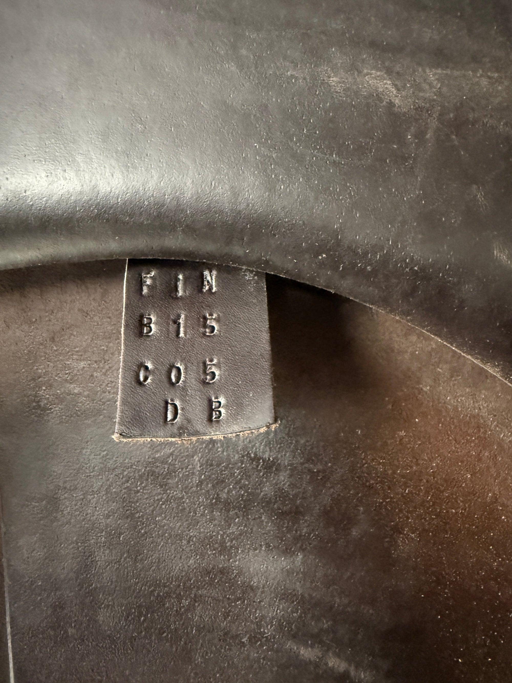 Voltaire 2016 Stuttgart Saddle in Chocolate