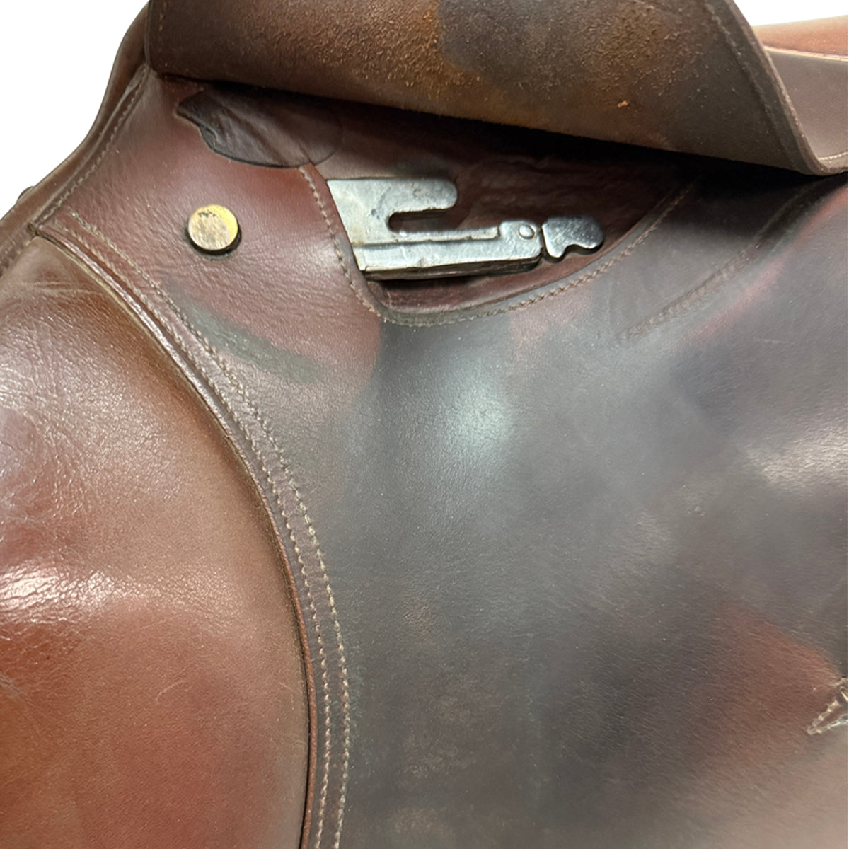 Pessoa 'Amo' Saddle in Brown