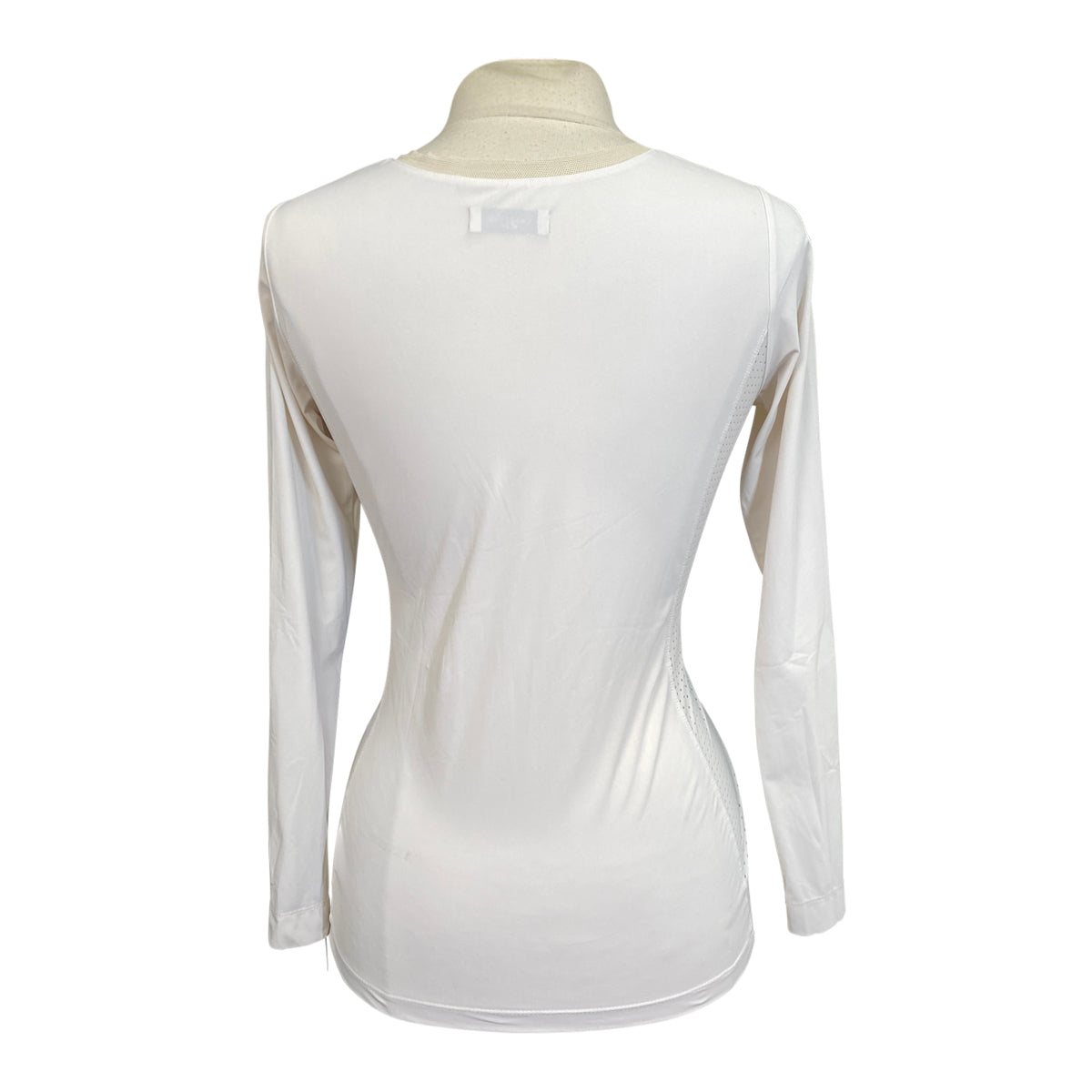 CALLIDAE The Long Sleeve Tech V Neck in White 