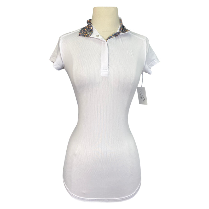 Hadley Performance Show Shirt  in White/Floral 
