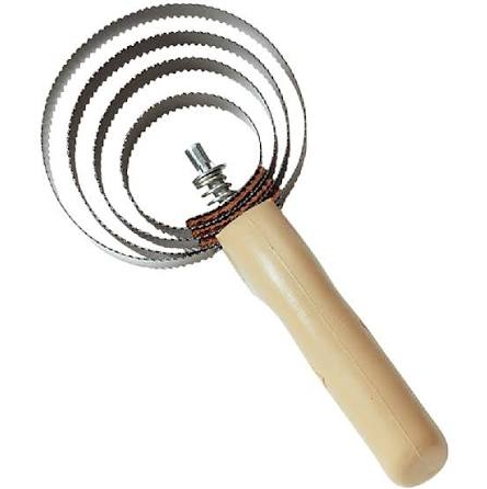 Metal Spiral Curry Comb in Tan/Silver