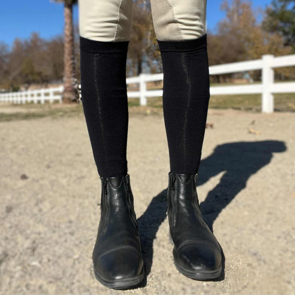 Dreamers &amp; Schemers Simple Solid Pair of Socks in Black - Adult One Size