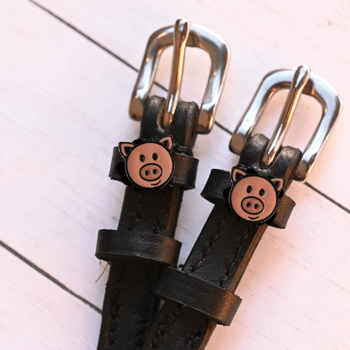 Mane Jane Spur Straps in Piggy