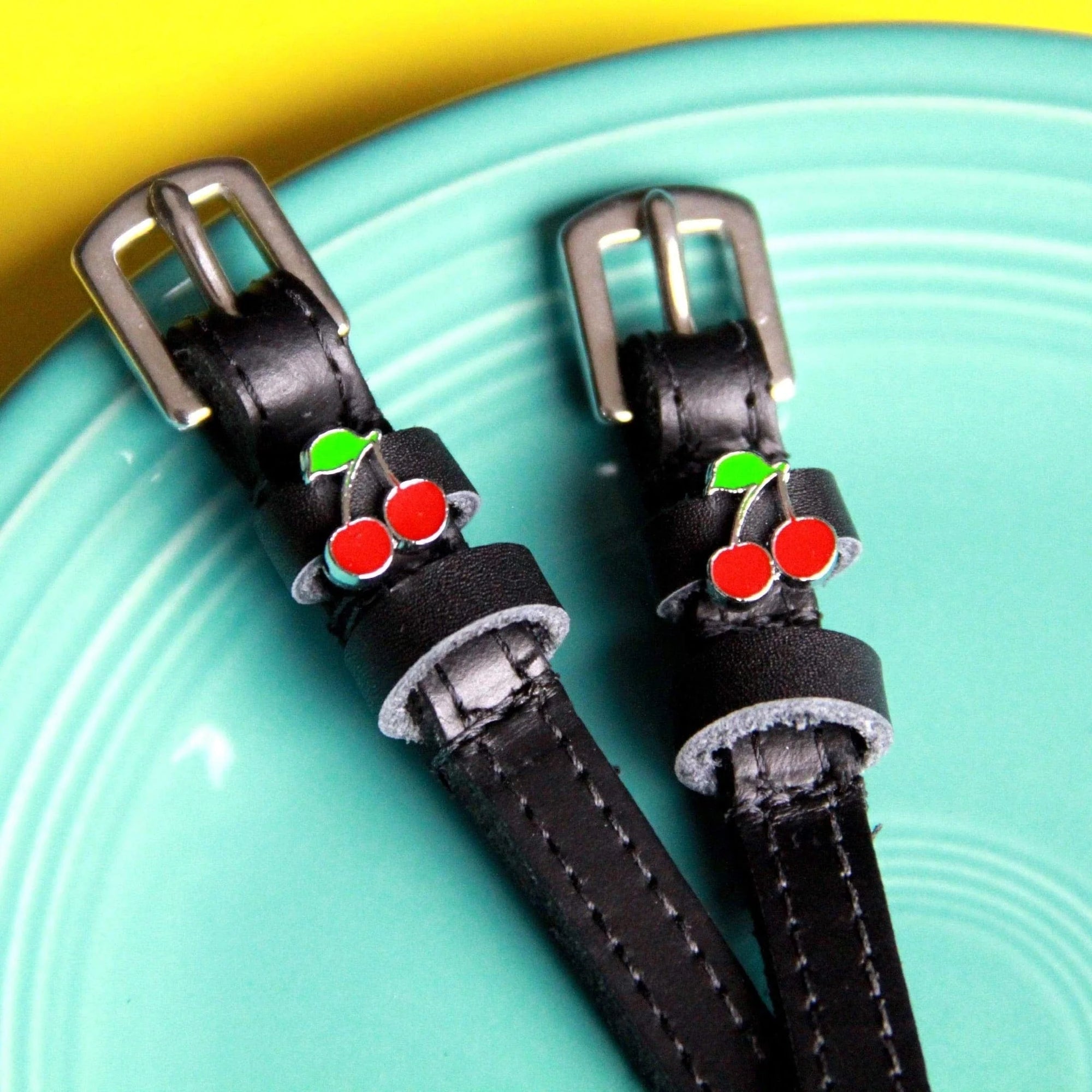 Mane Jane Spur Straps in Cherry