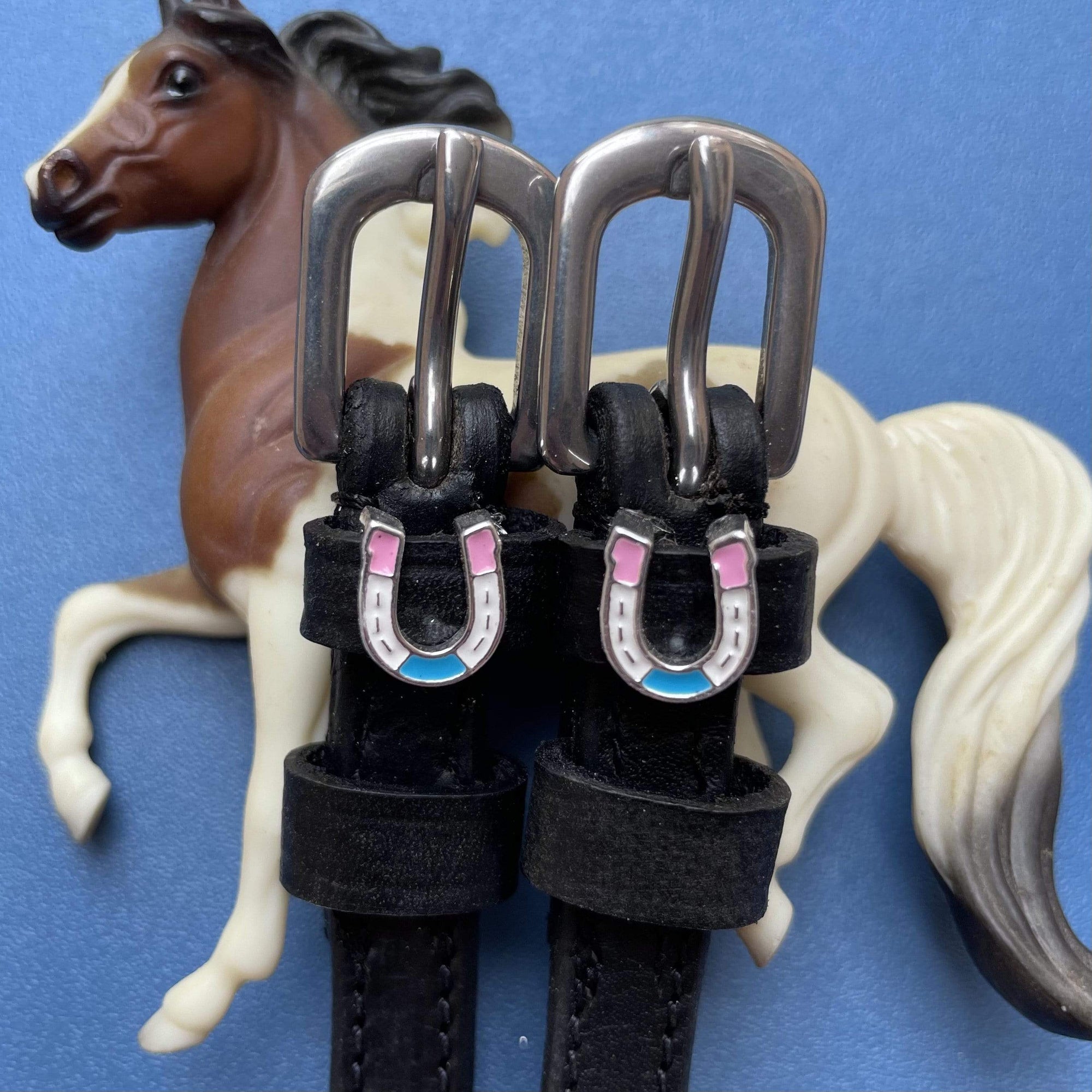 Mane Jane Spur Straps  in Horse Shoe Party - 17"