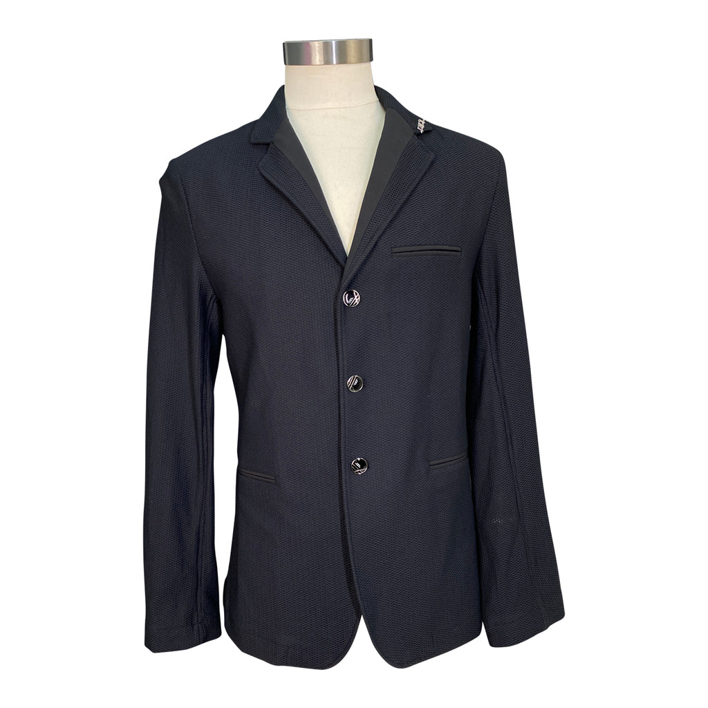 AA Platinum MotionLite Show Coat in Black - Men's Small
