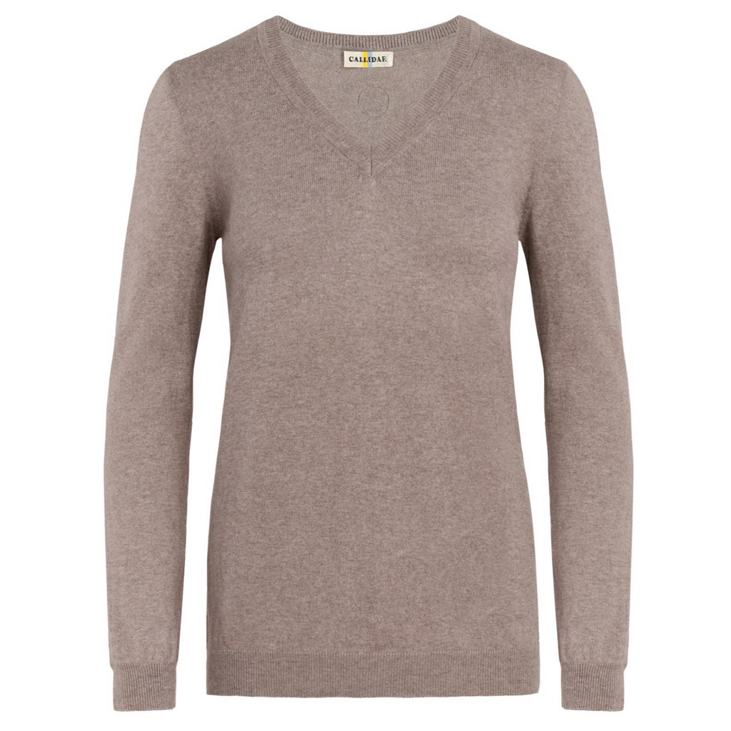 CALLIDAE The V Neck Sweater in Sand - Women's XL